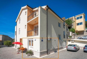 Apartments Davor